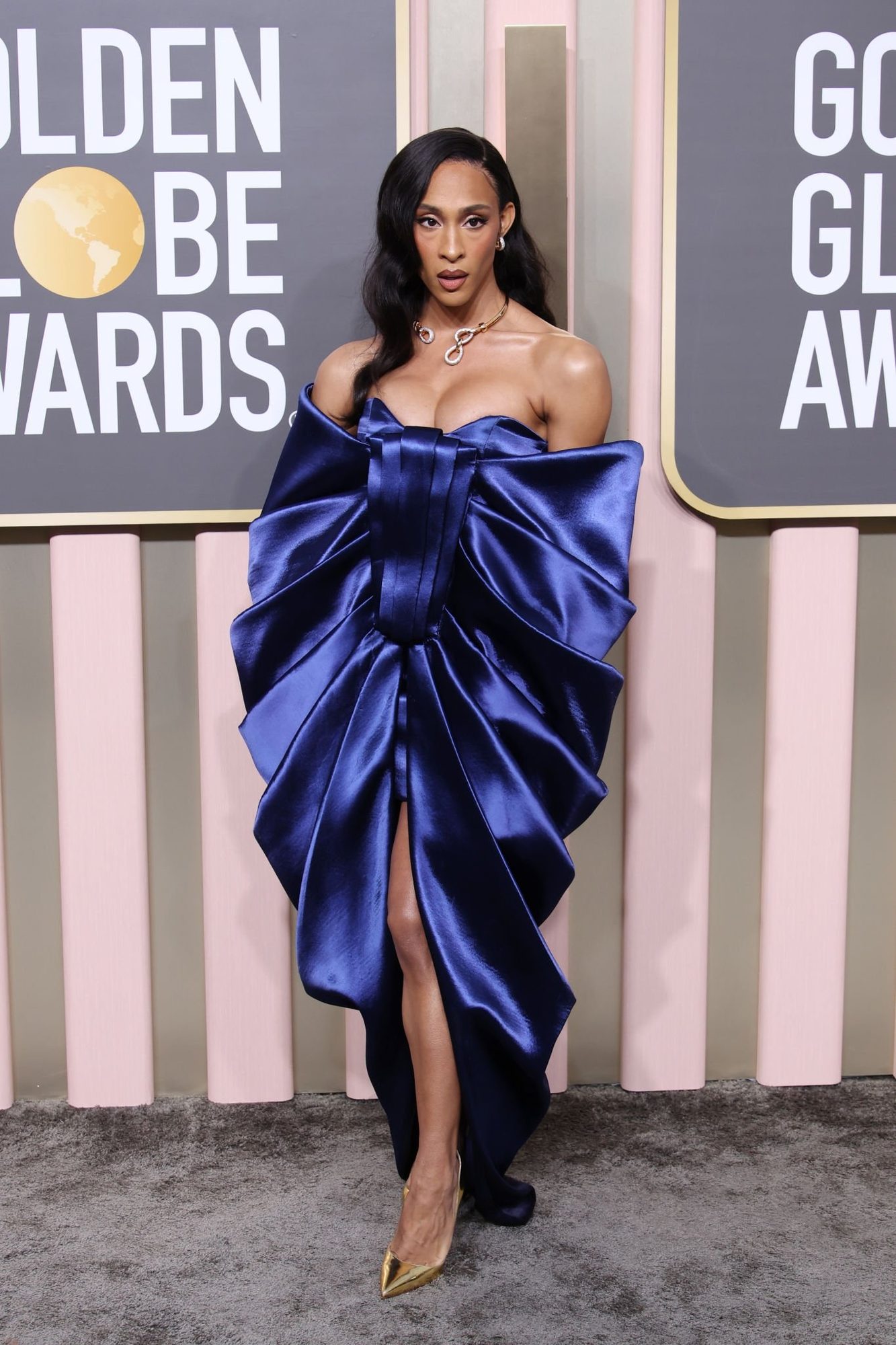 SMR-012.jpg SMR-012.jpg